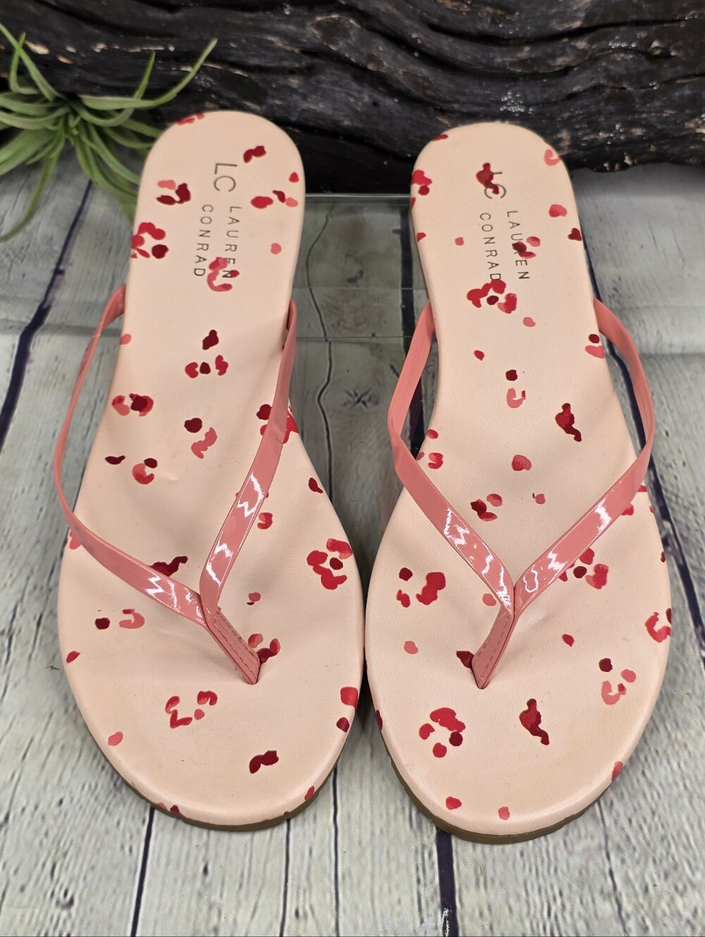 LC Lauren Conrad Honey Coral Flux Thong Sandals Flip Flops